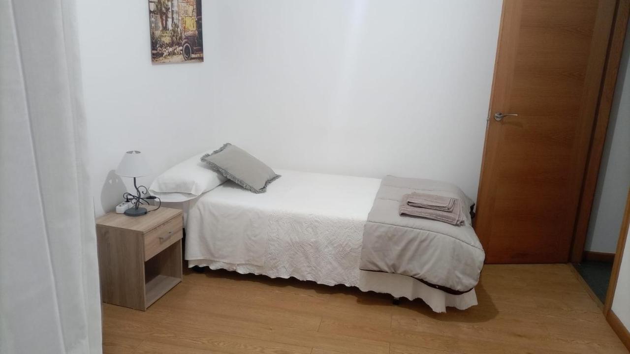 Alojamiento entero, piso 3 habitaciones,5 personas Caldas De Reis Exterior foto